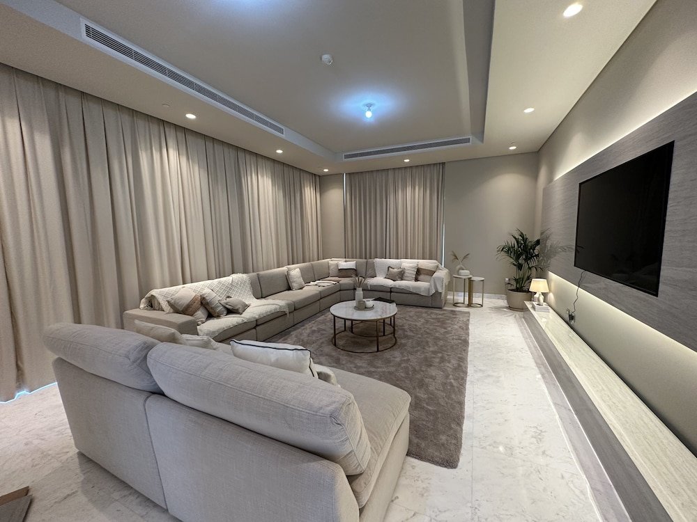 Дубай: Manzil 4BR Penthouse in Dubai Creek w Harbour View