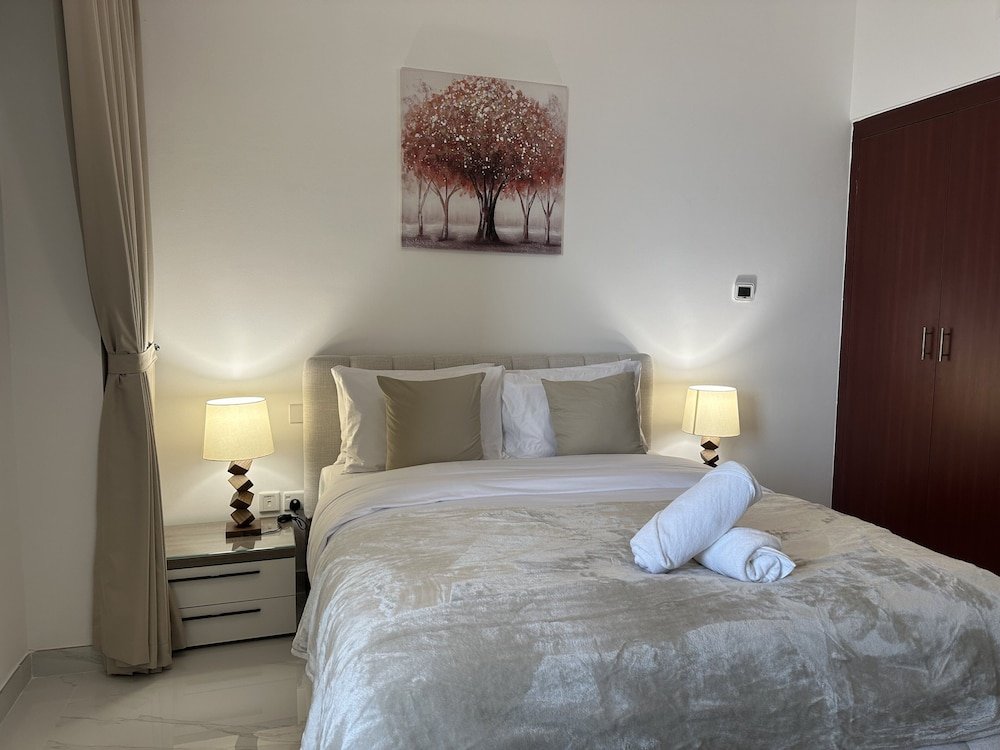 Дубай: Manzil - Modern 3BR Home in JBR, Beach Front