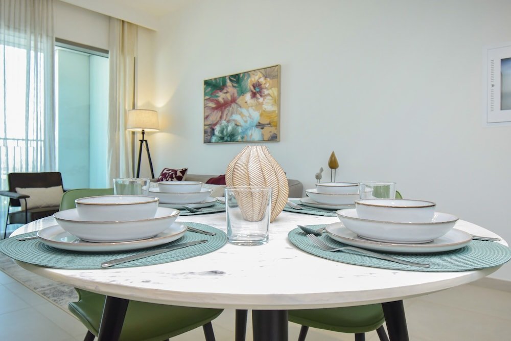 Дубай: Lavish 2BR in Downtown Views Close to Dubai Mall Burj Khalifa