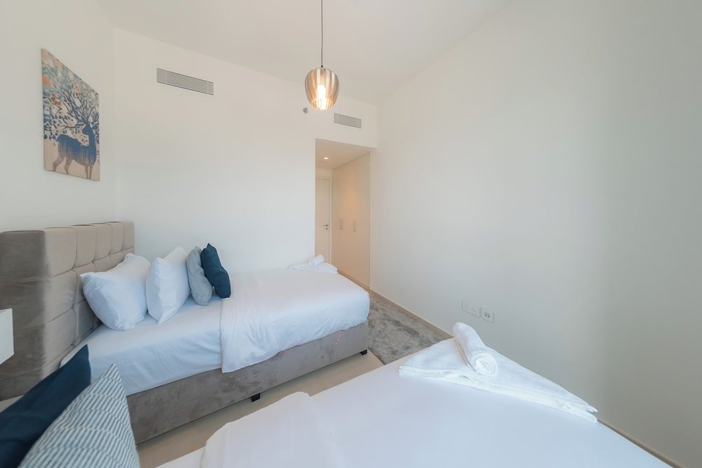 Дубай: Lavish 2BR in Downtown Views Close to Dubai Mall Burj Khalifa