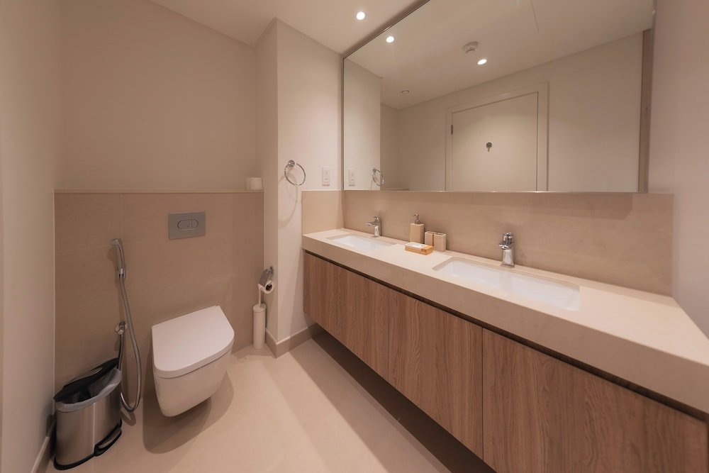 Дубай: Lavish 2BR in Downtown Views Close to Dubai Mall Burj Khalifa