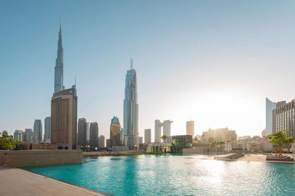 Дубай: Lavish 2BR in Downtown Views Close to Dubai Mall Burj Khalifa