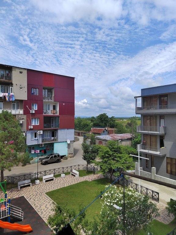 Кобулети: 3-room flat by the sea 0316