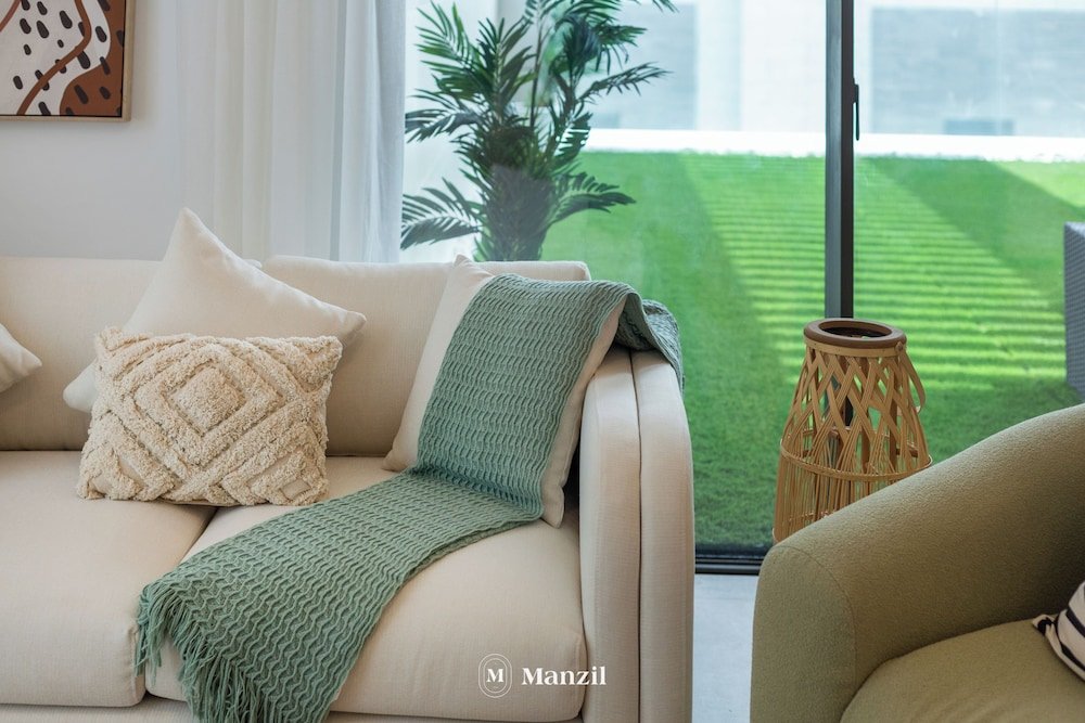 Дубай: Manzil - Modern 1BR Home in Sobha Hartland