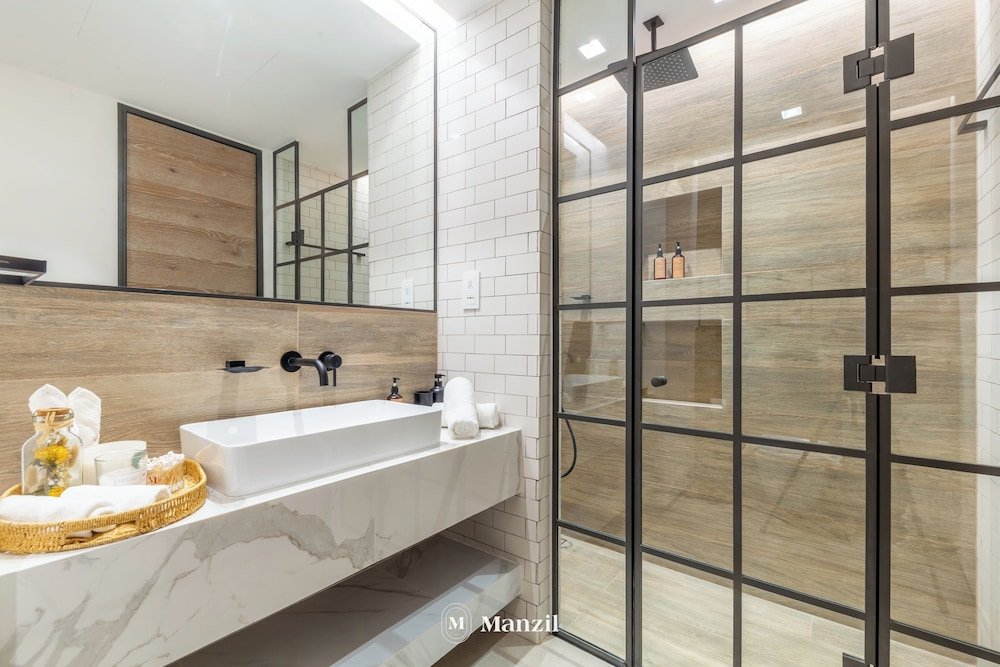 Дубай: Manzil - Modern 1BR Home in Sobha Hartland