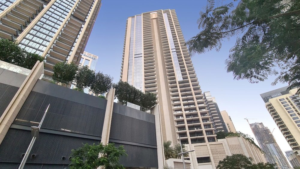Дубай: Designer 3 BR w/ walking distance to Dubai Mall