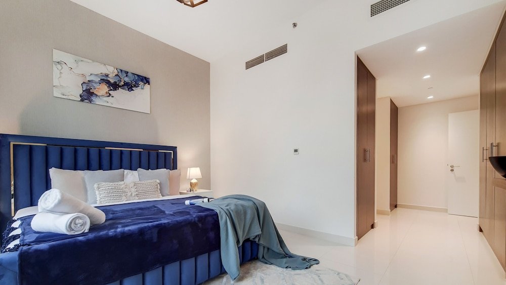 Дубай: Designer 3 BR w/ walking distance to Dubai Mall