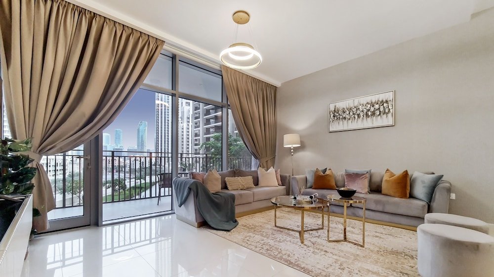 Дубай: Designer 3 BR w/ walking distance to Dubai Mall