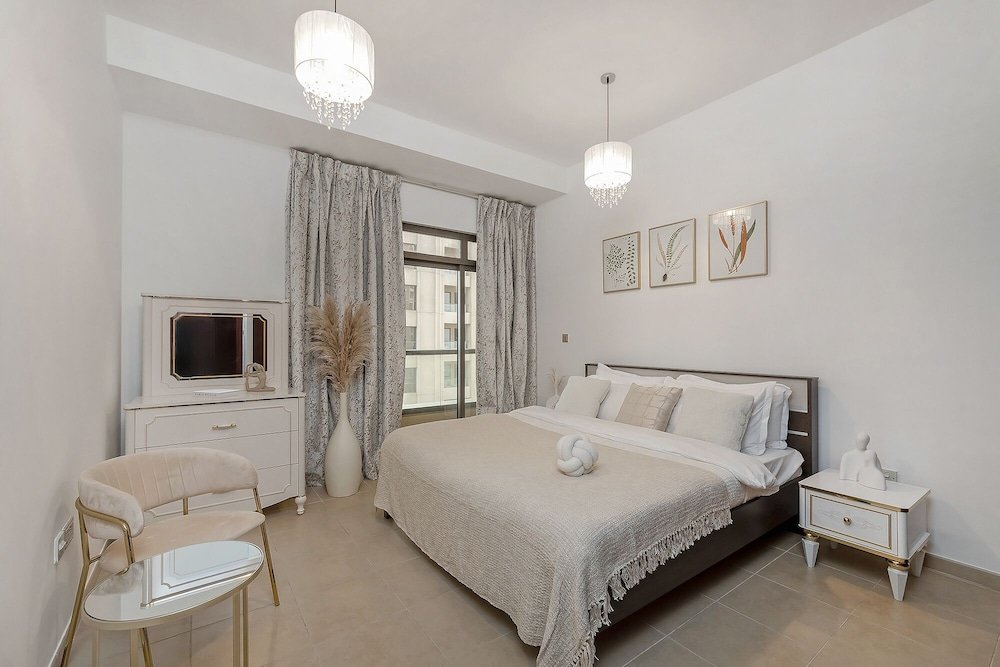 Дубай: 2BR apartment 2 minutes to beach Amwaj 4