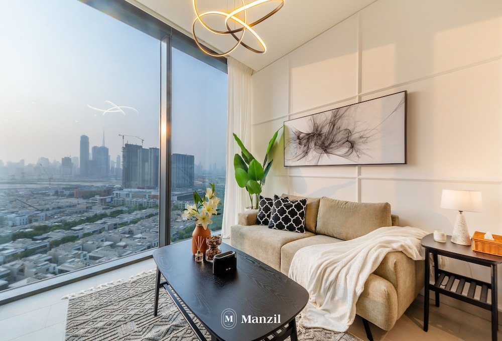 Дубай: Manzil - Sleek 1BR nr Downtown w Burj views