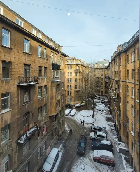 Санкт-Петербург: Меблированные комнаты Счастливая Матрешка на Лиговском 44