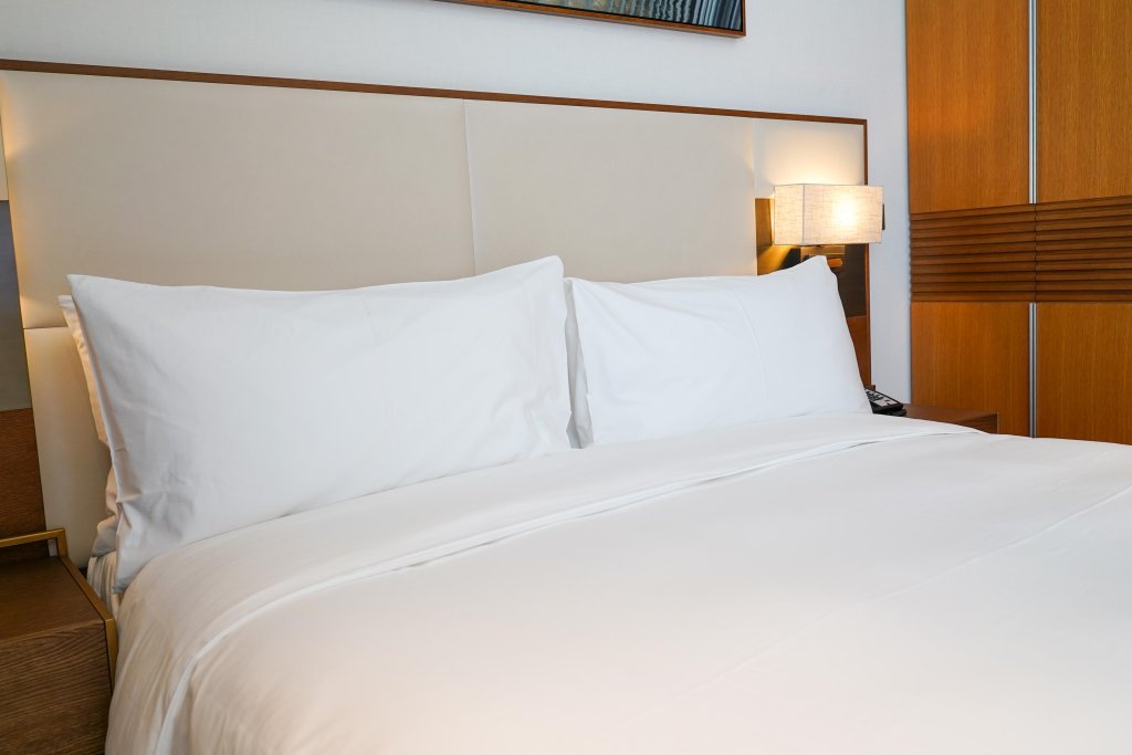 Дубай: Отель Staybridge Suites Dubai Al-Maktoum Airport, an IHG Hotel