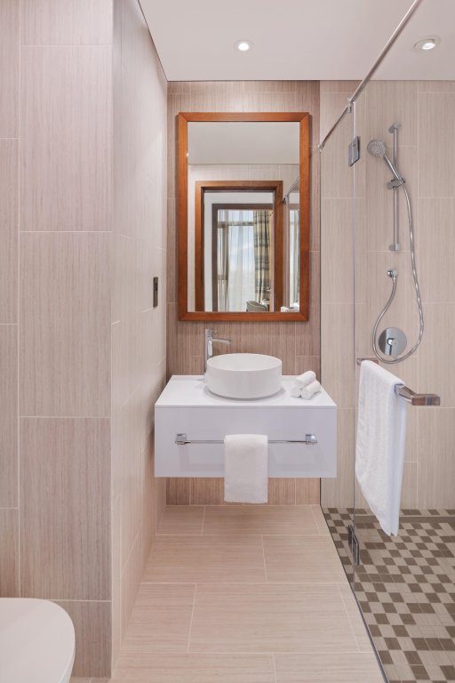 Дубай: Отель Staybridge Suites Dubai Al-Maktoum Airport, an IHG Hotel