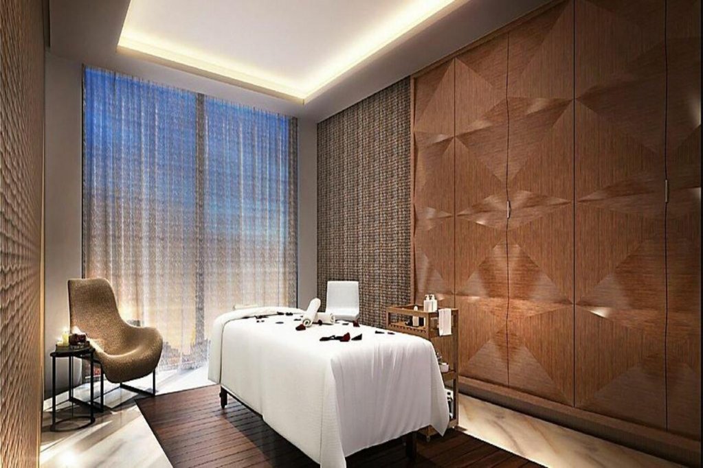 Дубай: Отель Staybridge Suites Dubai Al-Maktoum Airport, an IHG Hotel