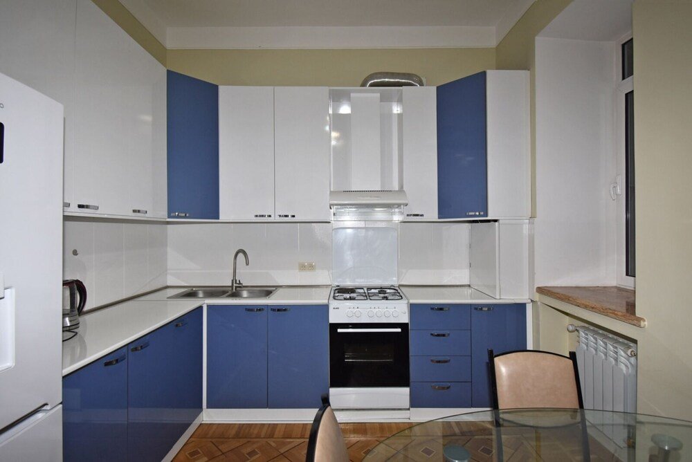 Ереван: Moskovyan apartment HR agency