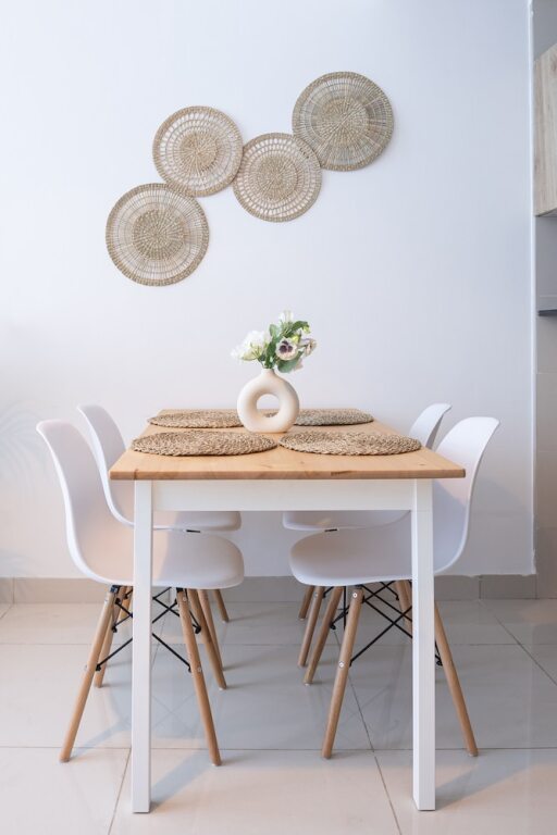 Дубай: Waves - Charming Apt With Balcony, Minutes From The Beach