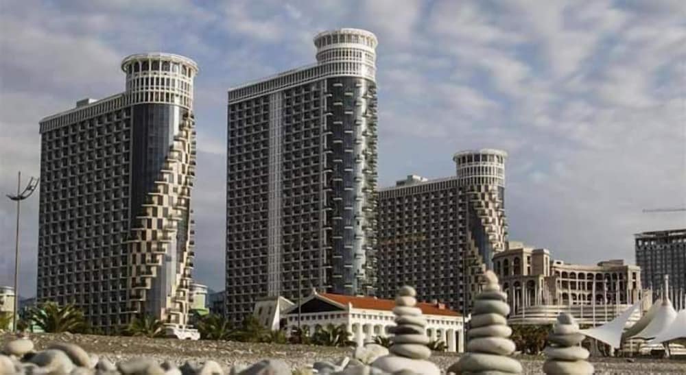 Батуми: Отель Orbi Sea Towers Batumi