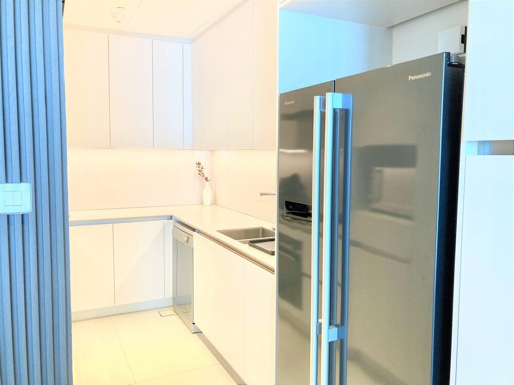 Дубай: 2BR Luxury Apartment at the Address Beach Residence