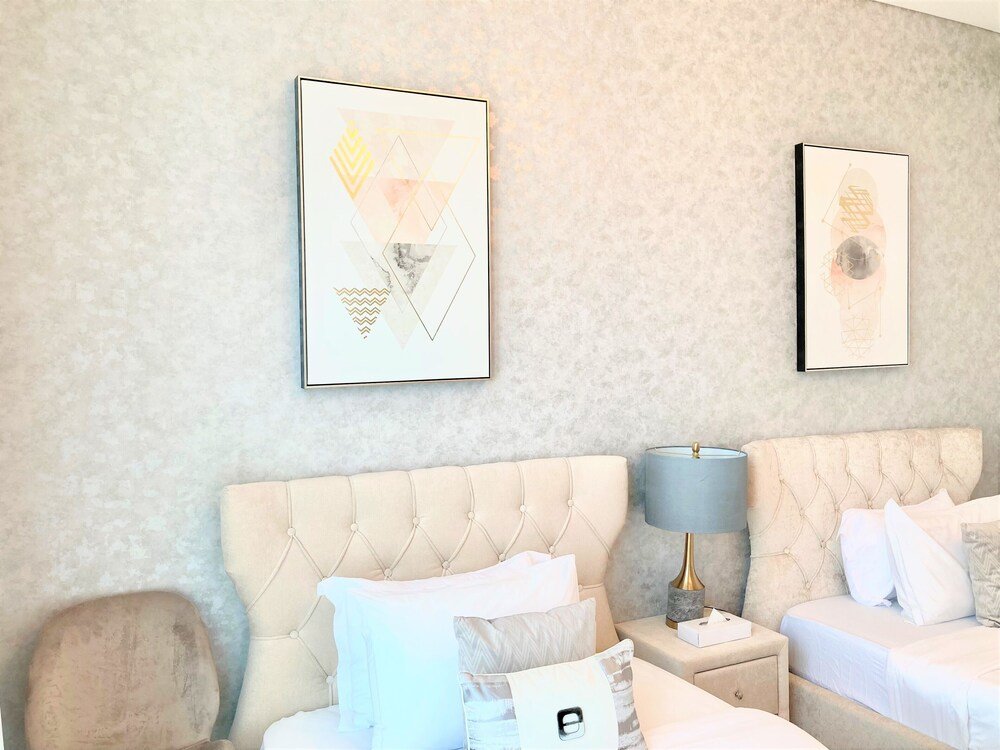 Дубай: 2BR Luxury Apartment at the Address Beach Residence