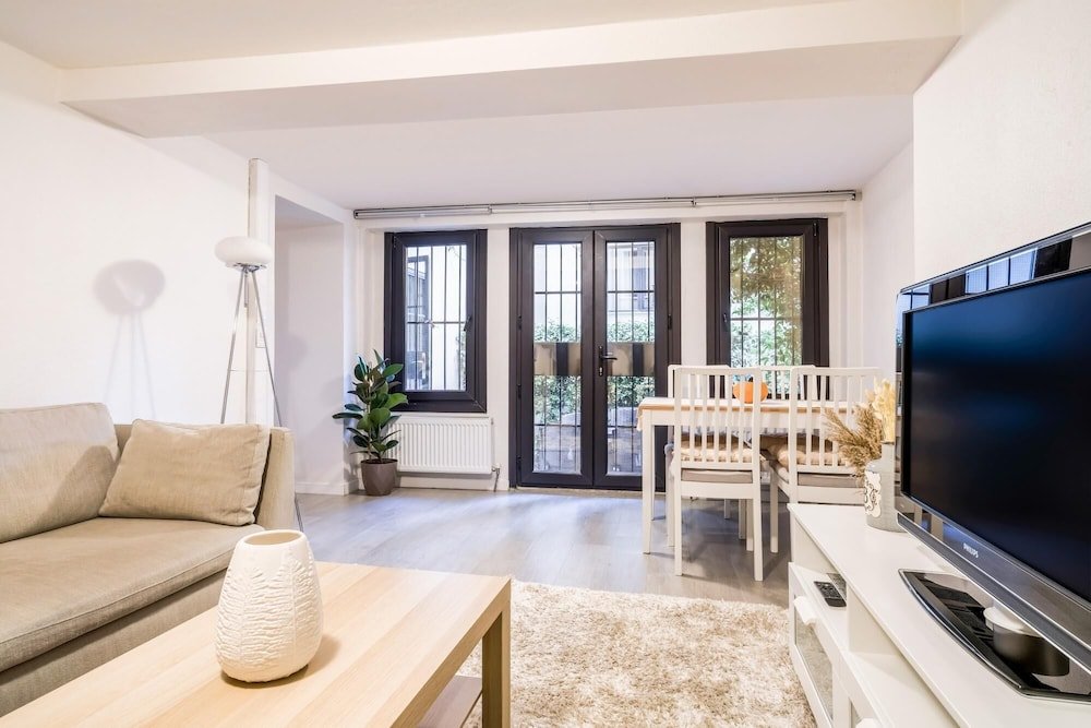 Стамбул: Convenient Flat w Garden 10 min to Galataport