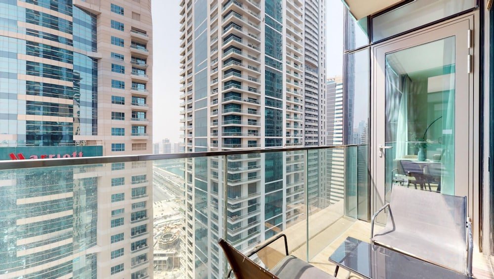 Дубай: Dubai Marina - Jumeirah Living Marina Gate 3 3804
