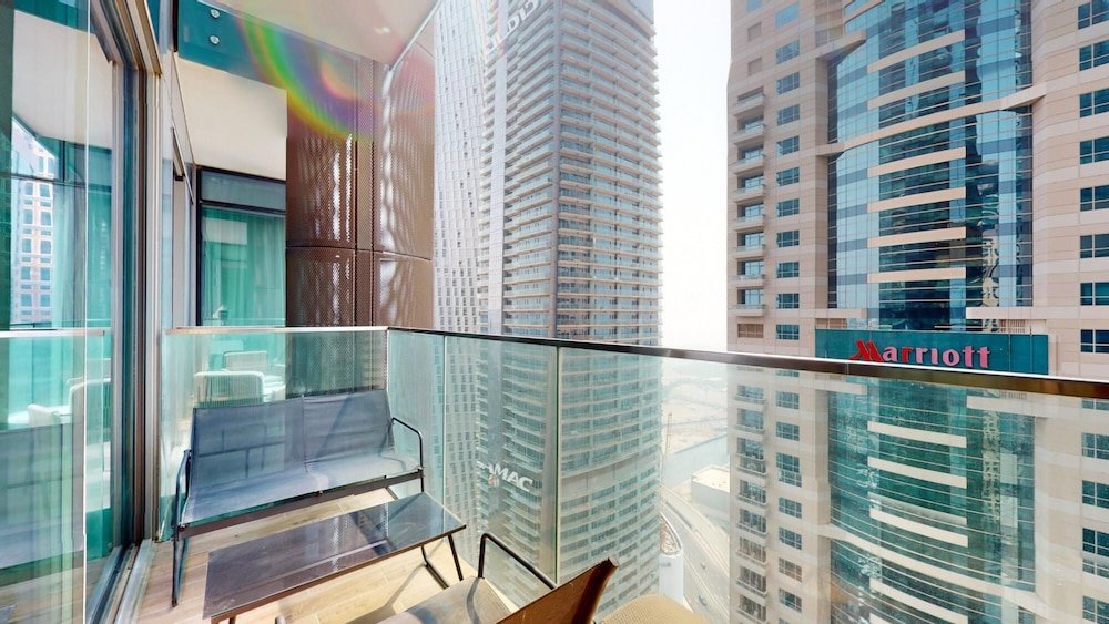 Дубай: Dubai Marina - Jumeirah Living Marina Gate 3 3804