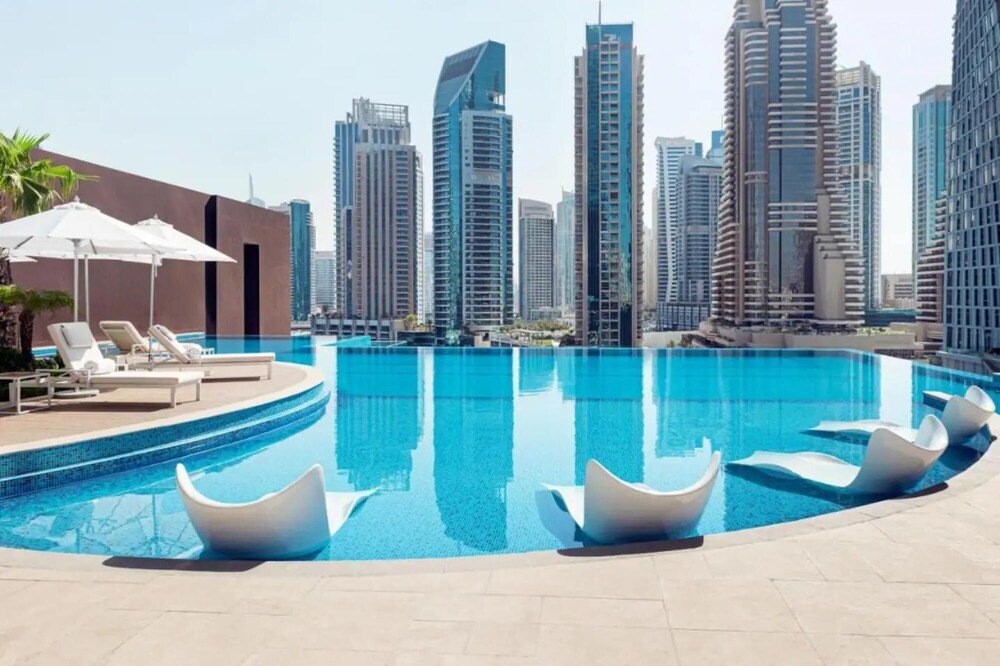 Дубай: Dubai Marina - Jumeirah Living Marina Gate 3 3804