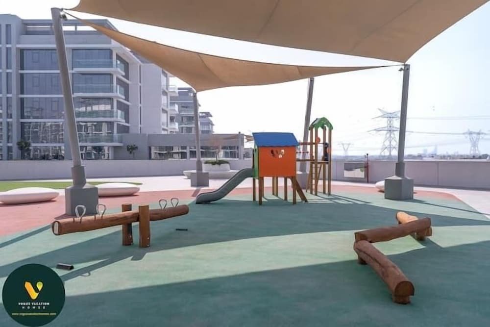 Дубай: Vogue Lagoon District One Residence