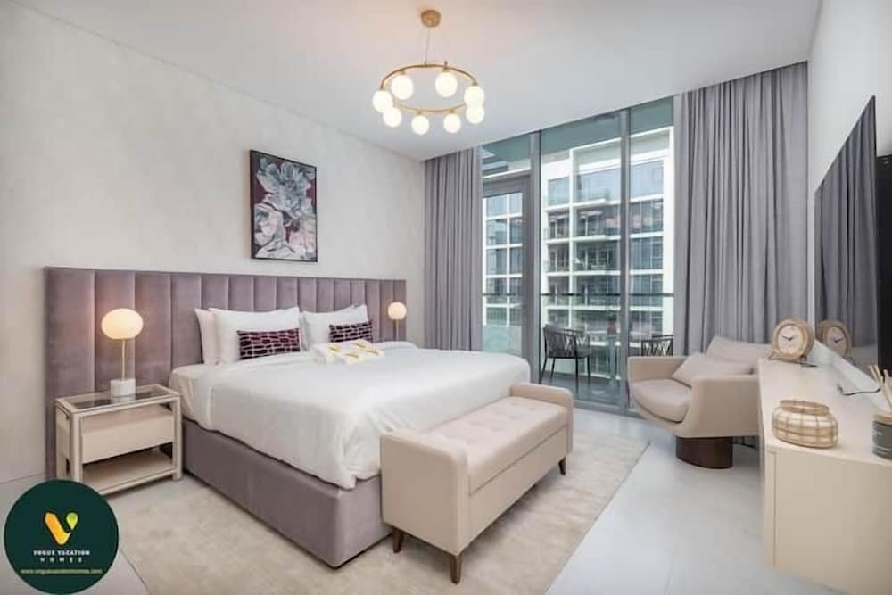 Дубай: Vogue Lagoon District One Residence