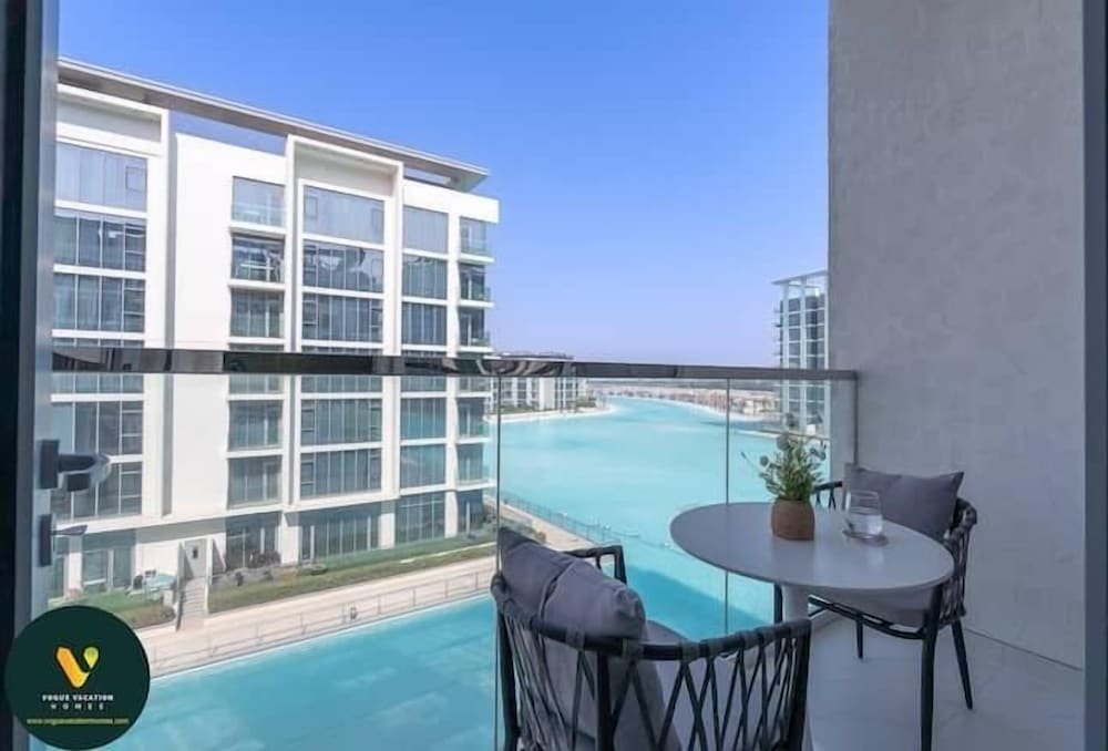 Дубай: Vogue Lagoon District One Residence