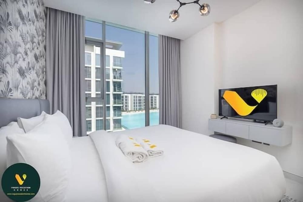 Дубай: Vogue Lagoon District One Residence