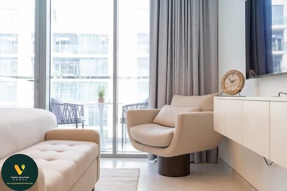 Дубай: Vogue Lagoon District One Residence