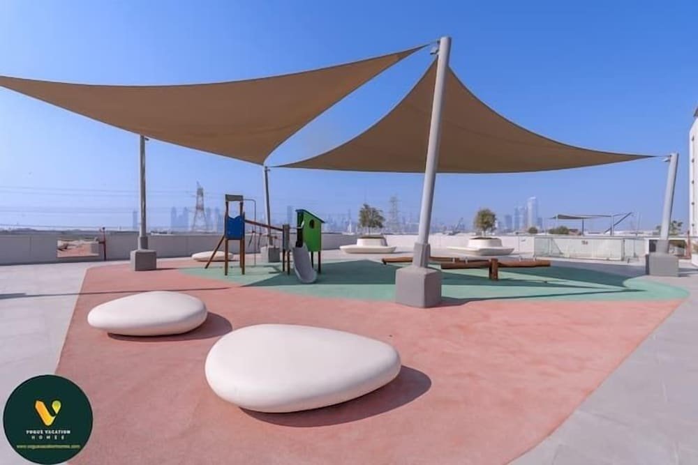 Дубай: Vogue Lagoon District One Residence