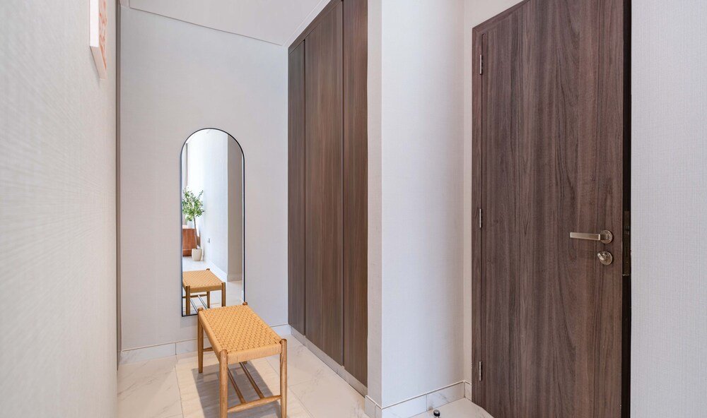 Дубай: LUX The District One Lagoon View Suite