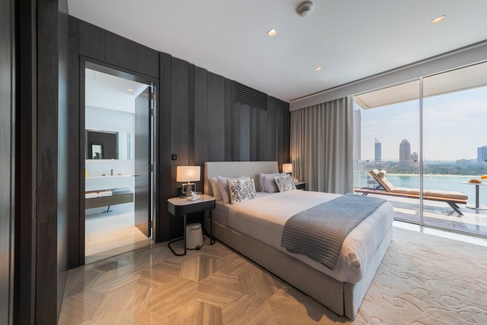 Дубай: DXB - Five - 31201 - PJ