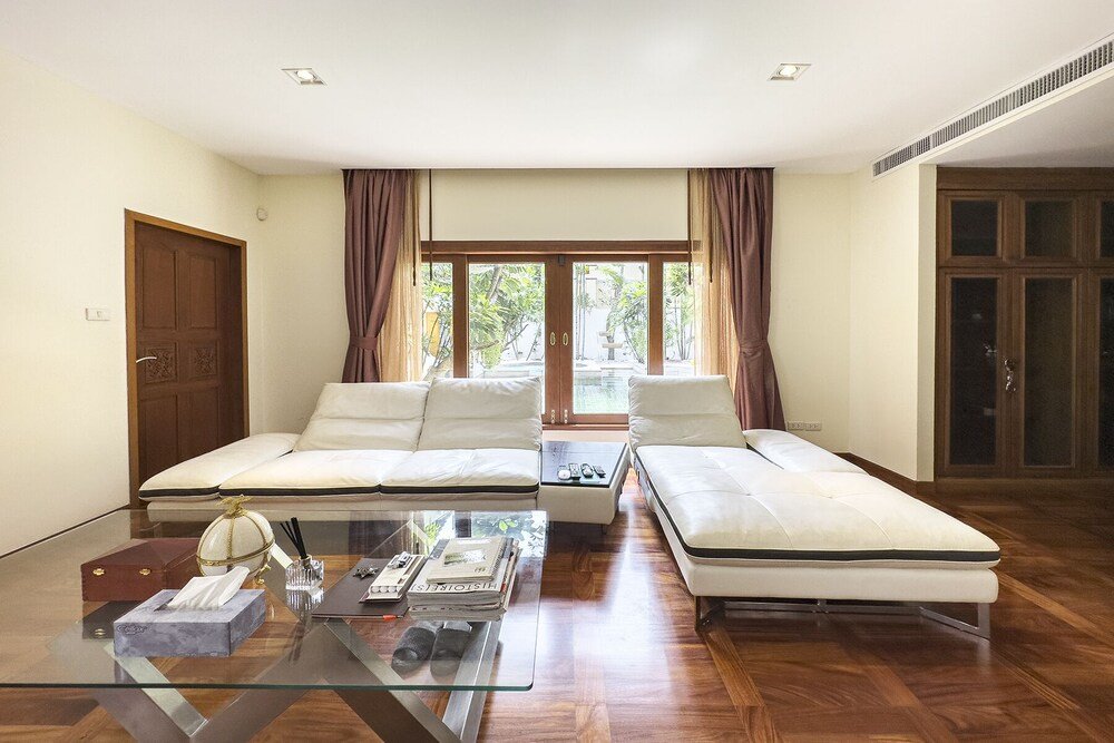 На Чом Тхиан: Executive 4 Bed Pool Villa - VTM
