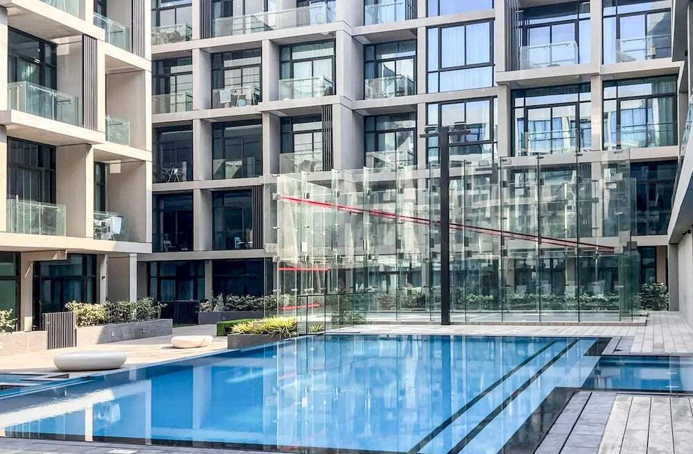Дубай: Elite LUX Holiday Homes - Luxurious 1BR Suite in Signature Livings JVC - Dubai