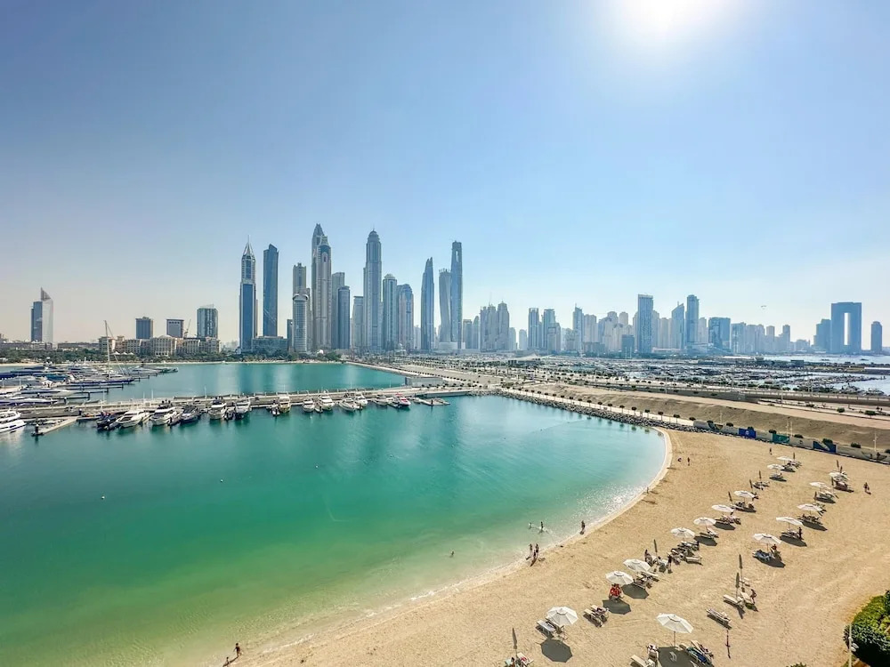 Дубай: DXB - Sunrise Bay - T1 - 2203 - PJ