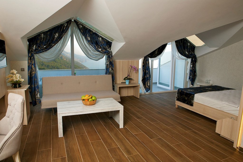 Фетхие: Ramada by Wyndham Fethiye Oludeniz
