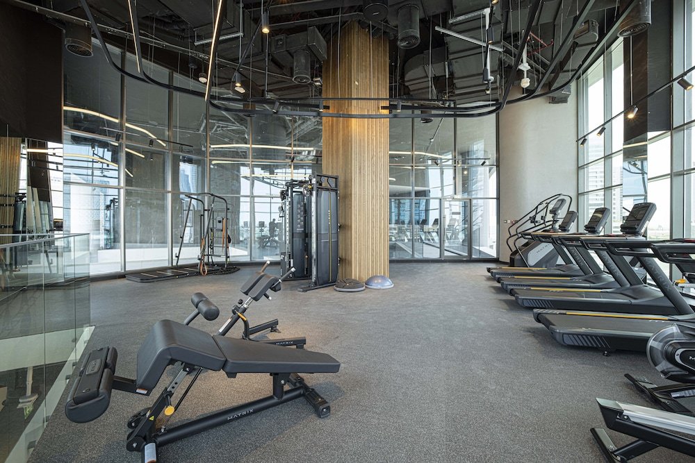 Дубай: Waves - Urban Retreat Waterfront Elegance at 15 Northside