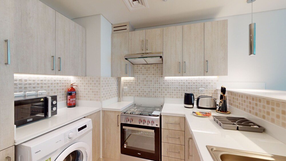 Дубай: Primestay - Seven Palm 1BR Palm Jumeirah