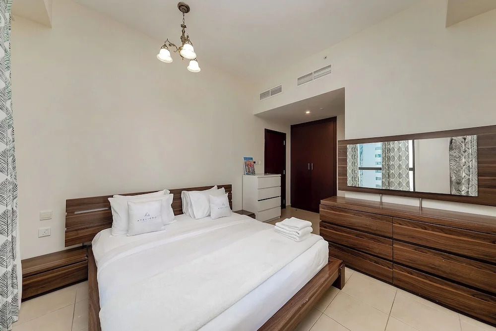 Дубай: Excellent 1bdr at Bahar 6