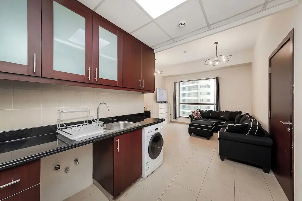Дубай: Excellent 1bdr at Bahar 6
