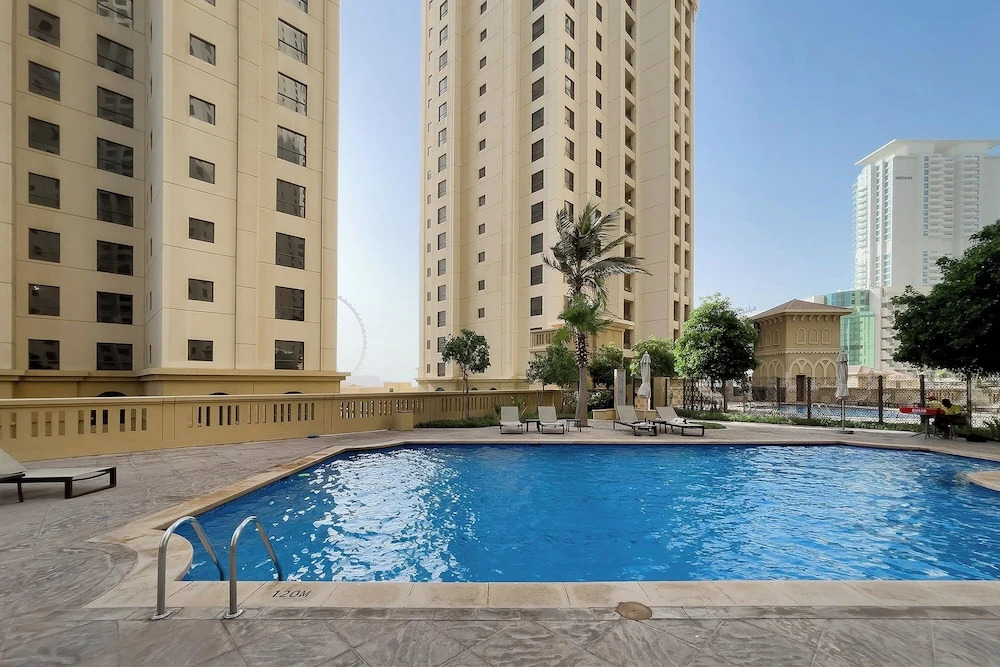 Дубай: Excellent 1bdr at Bahar 6