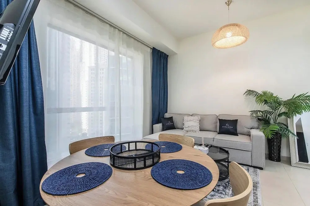 Дубай: Excellent 1bdr at Bahar 6