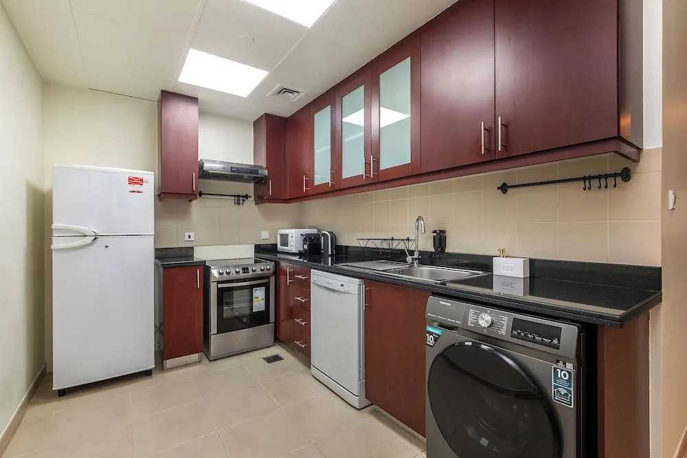 Дубай: Excellent 1bdr at Bahar 6