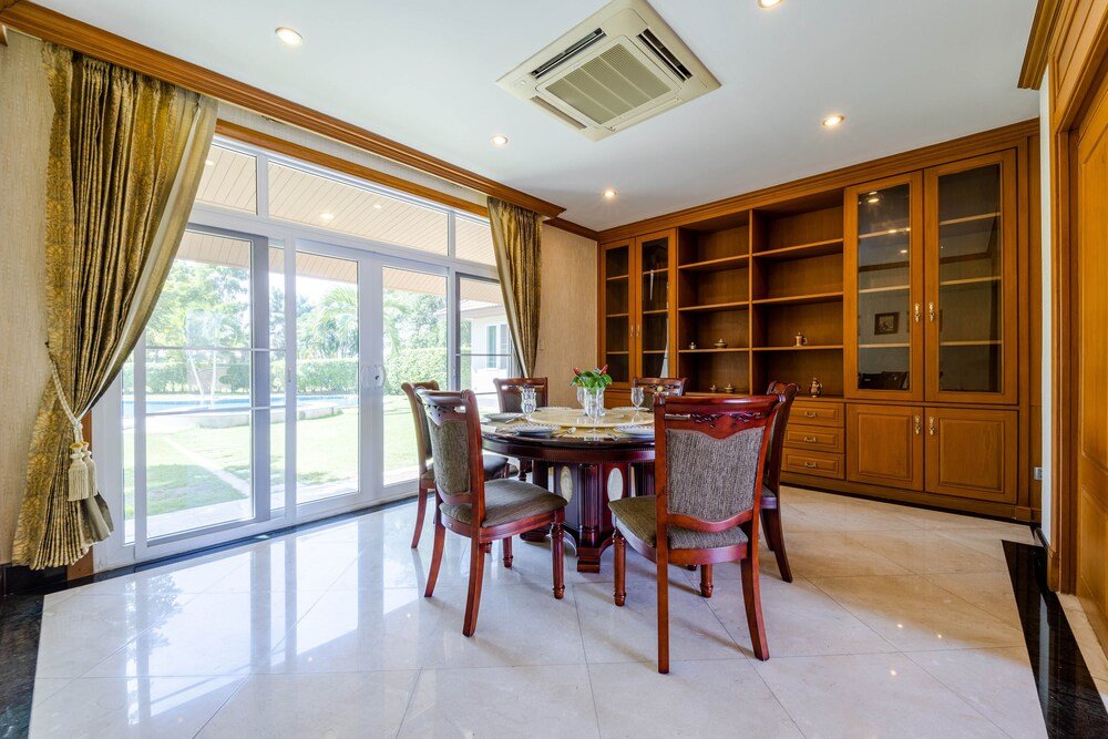 Чаам: Luxury 6 Bed Mansion - CAS