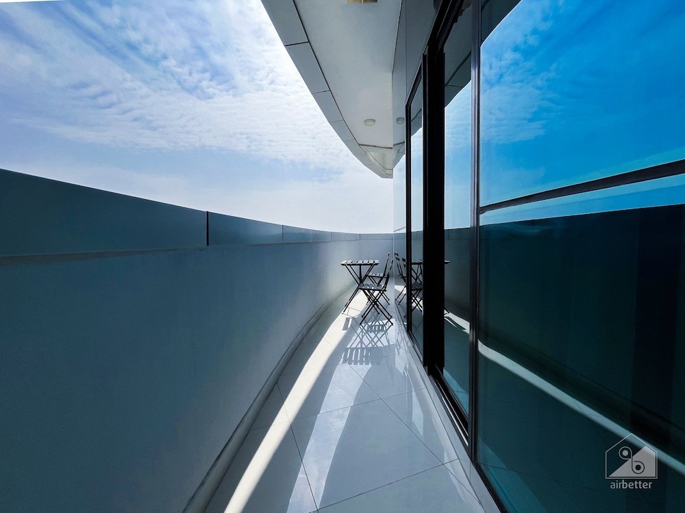 Дубай: Cozy 1b With Balcony in Business Bay