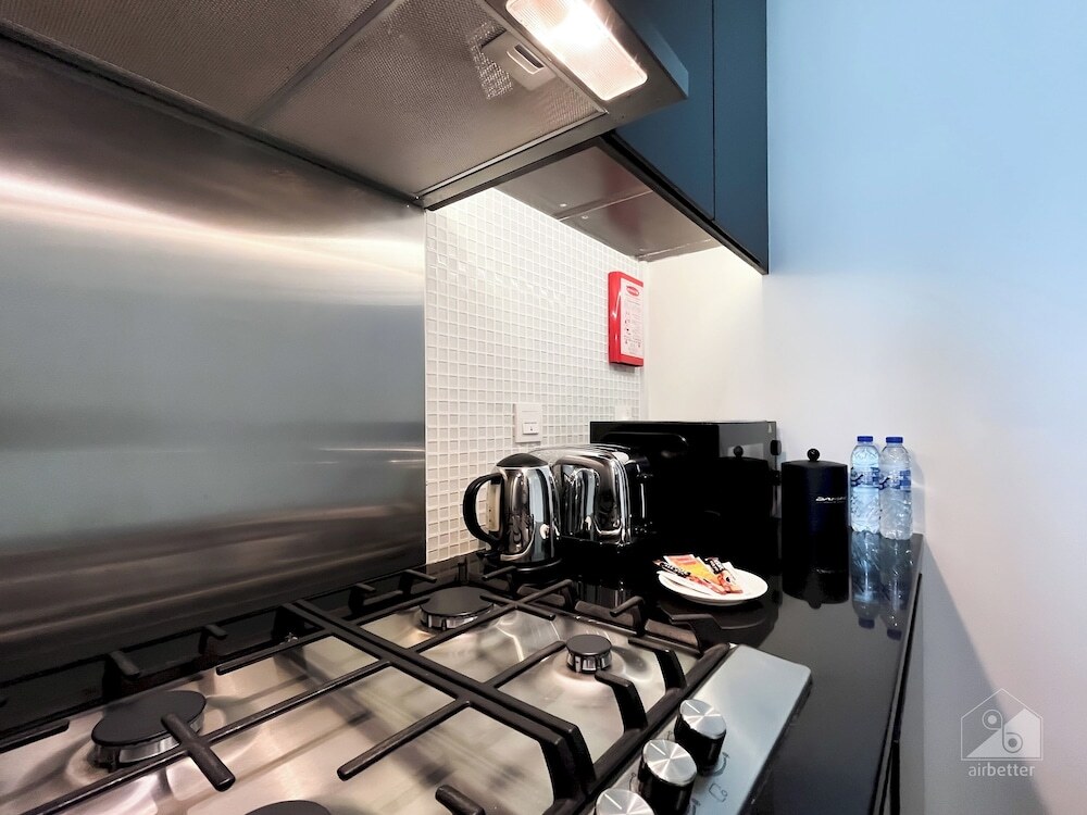Дубай: Cozy 1b With Balcony in Business Bay