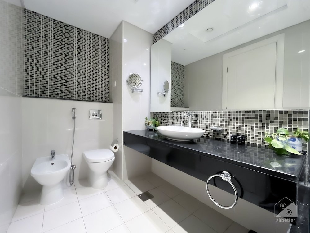 Дубай: Cozy 1b With Balcony in Business Bay